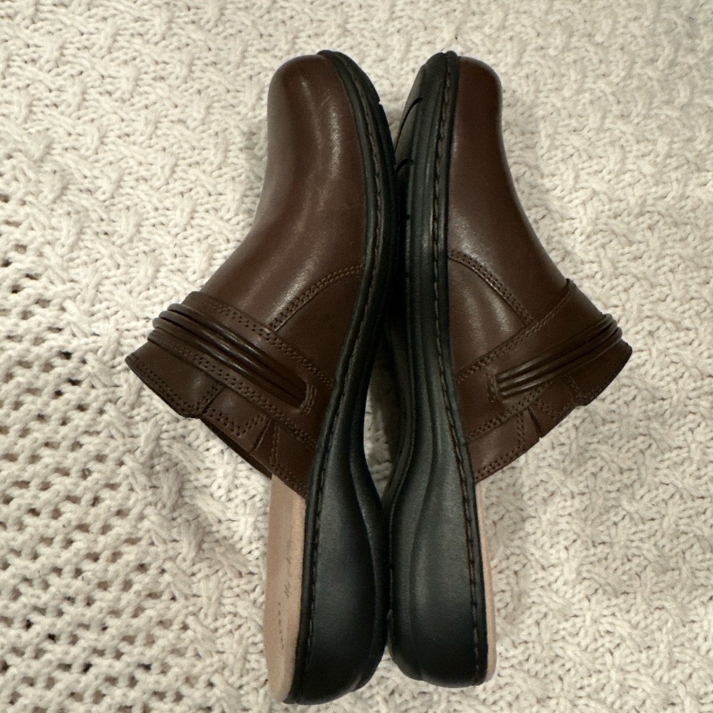 COLLECTION BY CLARKS WOMENS  LEISA CLOVER DARK BROWN LEATHER 8. 5 W NEW - Picture 3 of 7